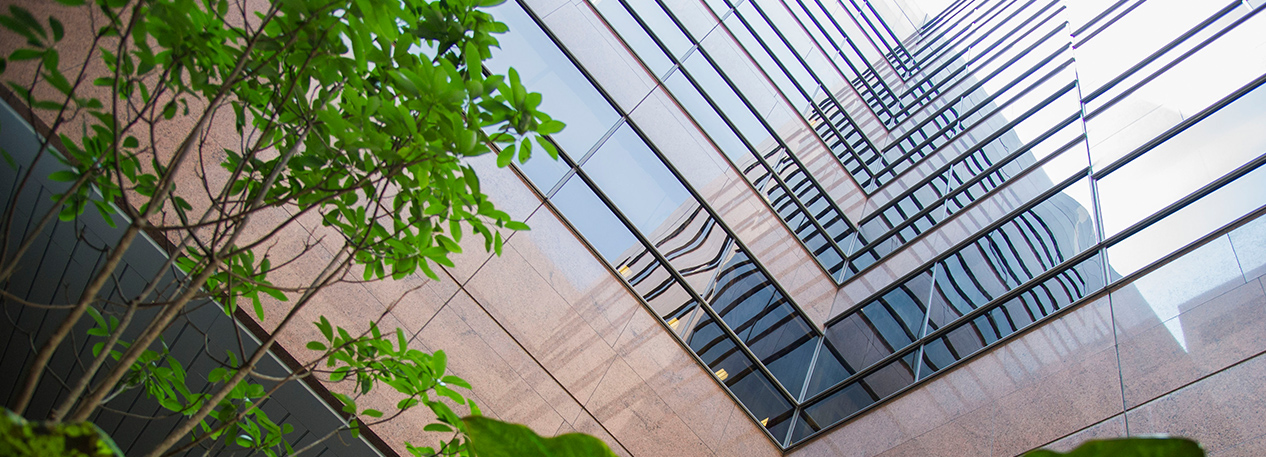 View of the west courtyard of the Federal Reserve Bank of Philadelphia